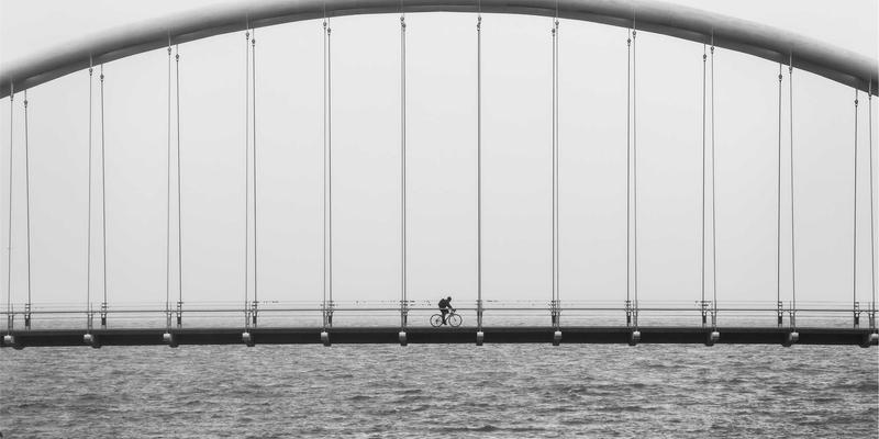 海外留学新篇章：高效签证服务与宾哈里斯大学申请全攻略